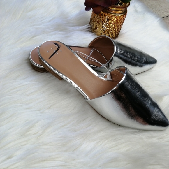 A New Day Junebug Metallic Silver Mules - Picture 4 of 8